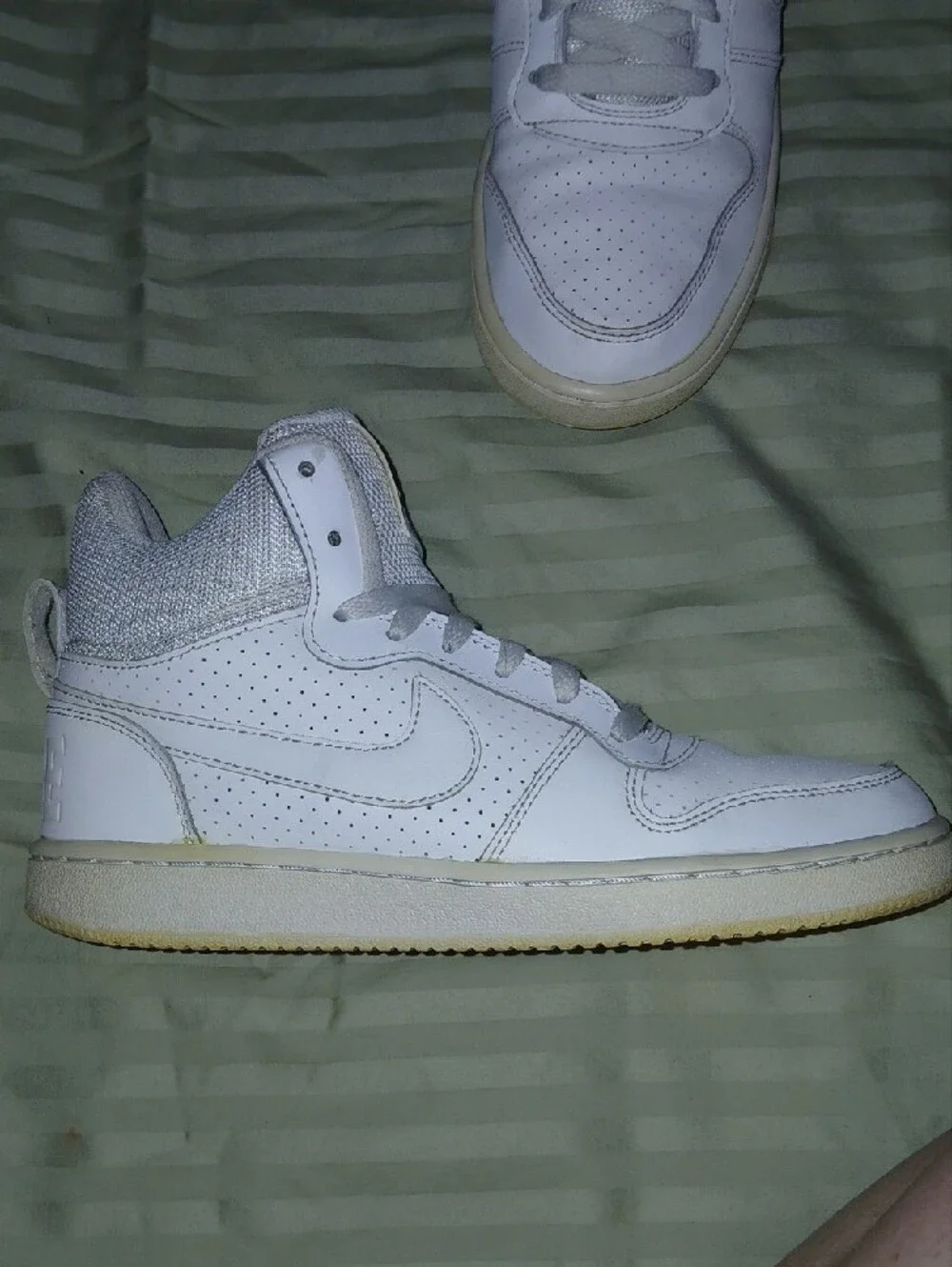 Womens Nike Court Burrough Mid Triple White Hi Top Sneakers Sz: 6.5